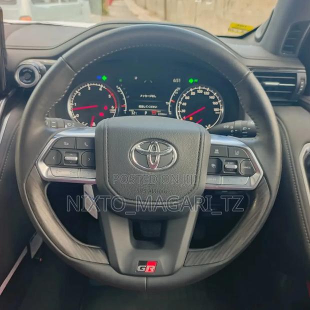 Toyota Land Cruiser 2024 White