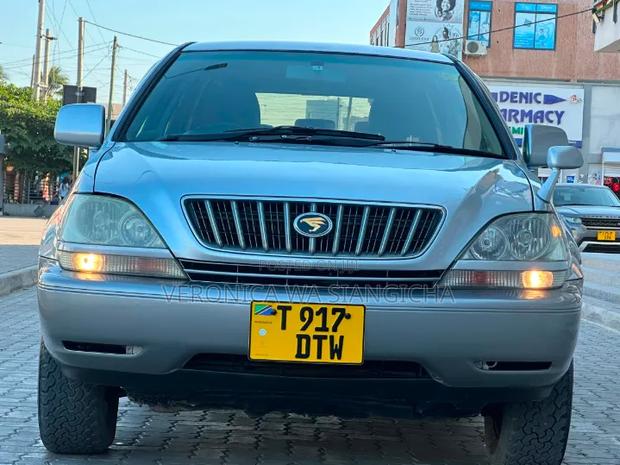 Toyota Harrier 2001 Silver