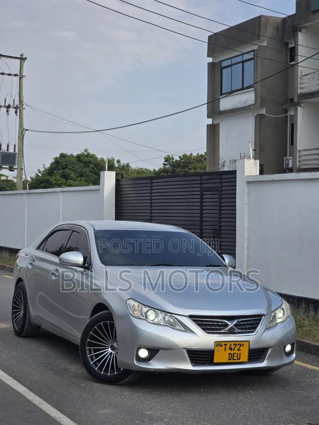 Toyota Mark X 2012 Silver