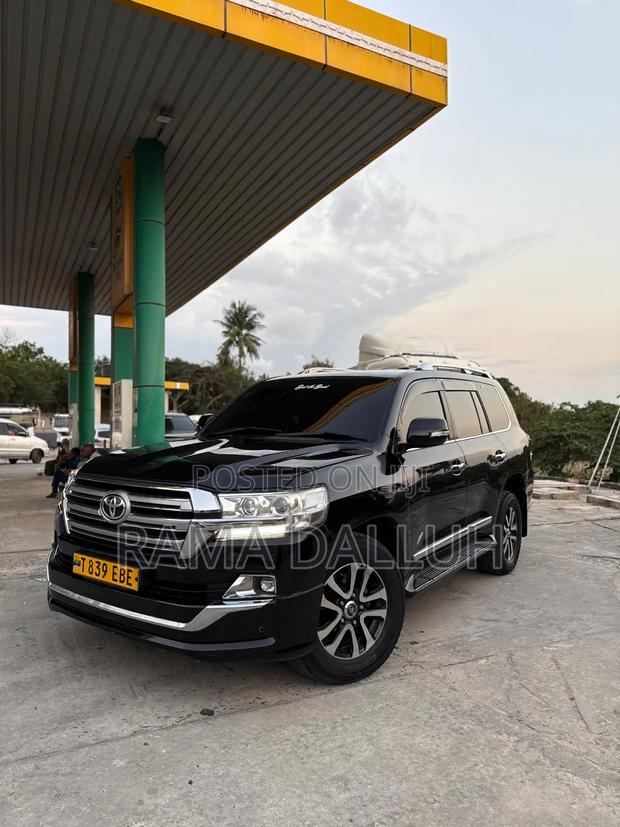 Toyota Land Cruiser 2014 Black