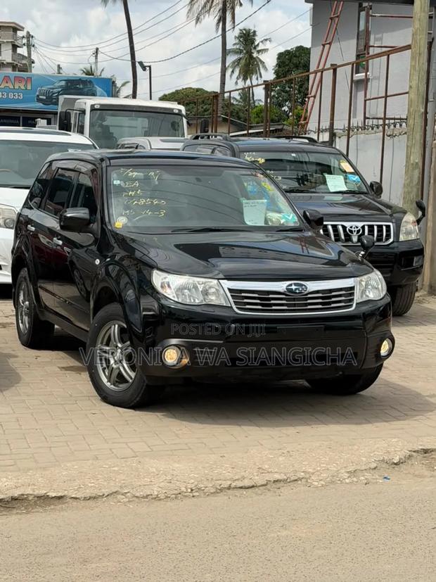 Subaru Forester 2011 Black