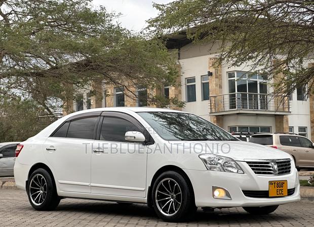 Toyota Premio 2012 Pearl