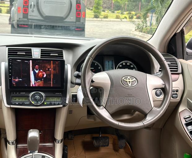Toyota Premio 2012 Pearl