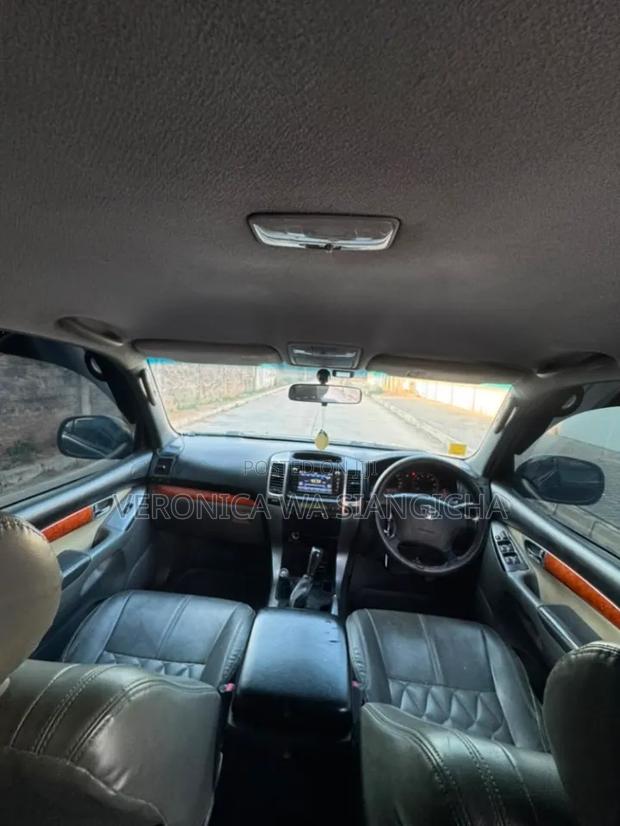 Toyota Land Cruiser Prado 2005 Black