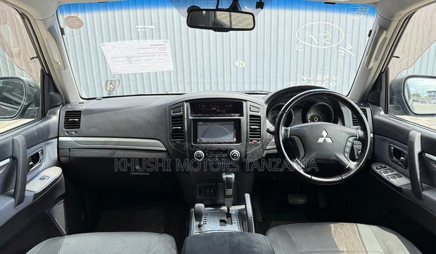 Mitsubishi Pajero 2008 Brown