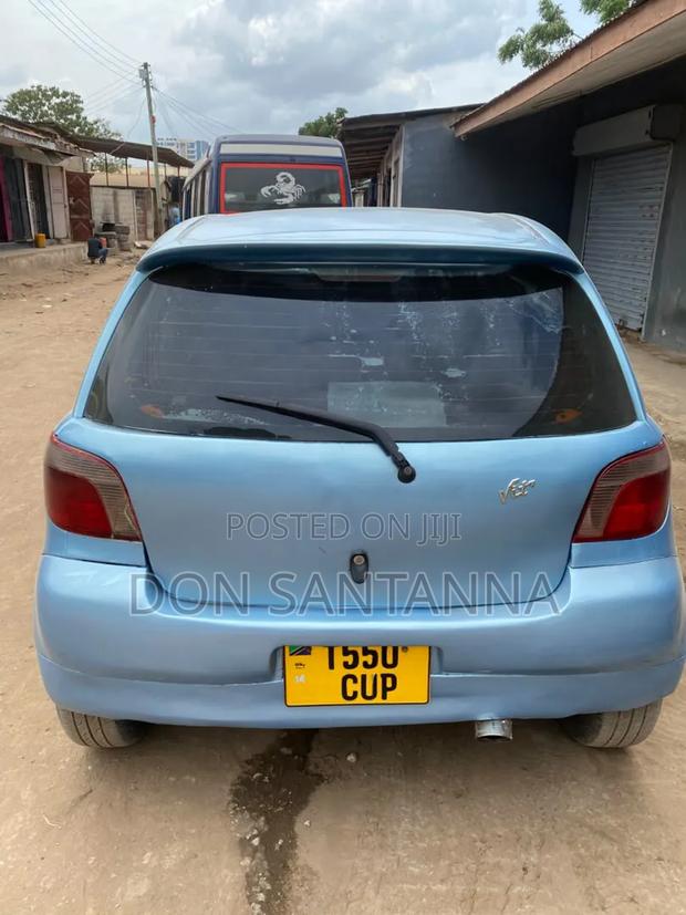 Toyota Vitz 2003 Blue