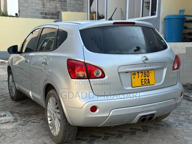 Nissan Dualis 2010 Silver