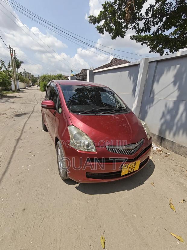 Toyota Ractis 2008 Red