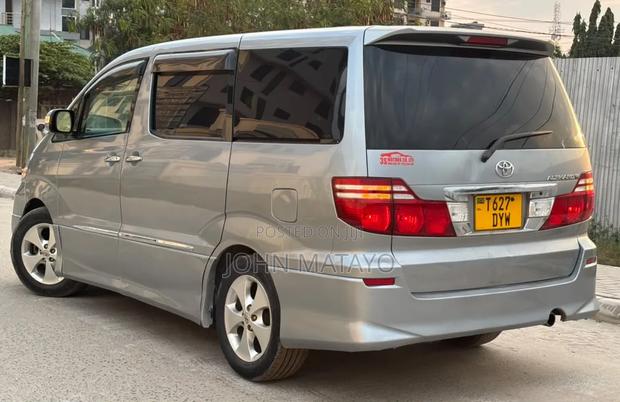 Toyota Alphard 2004 Silver