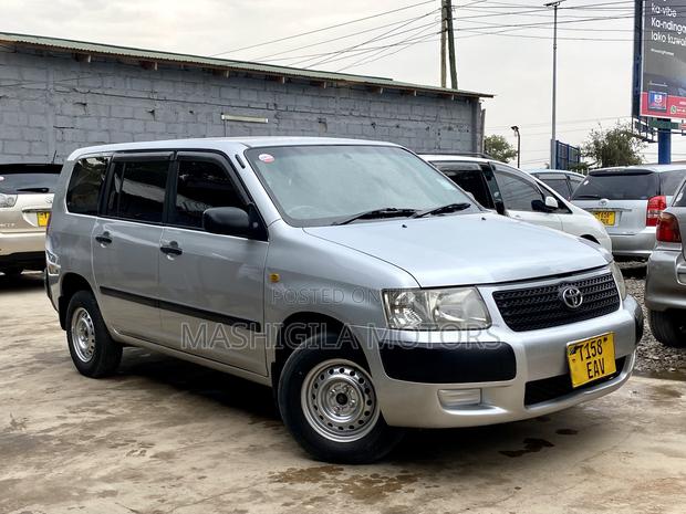 Toyota Succeed 2006 Silver