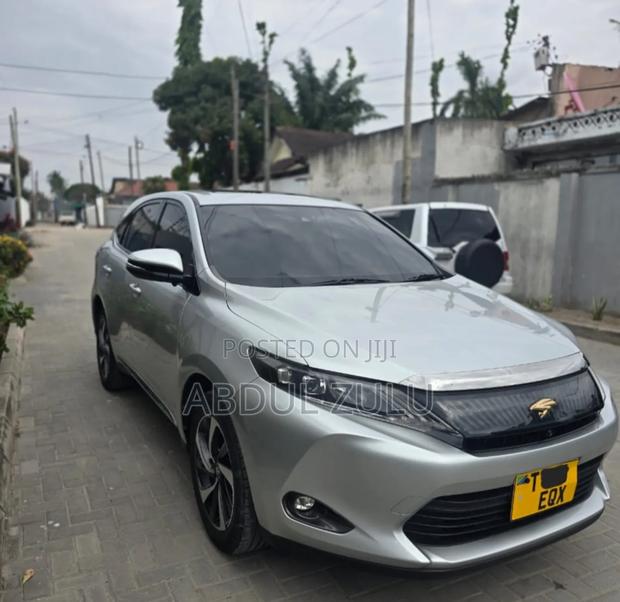 Toyota Harrier 2016 Silver