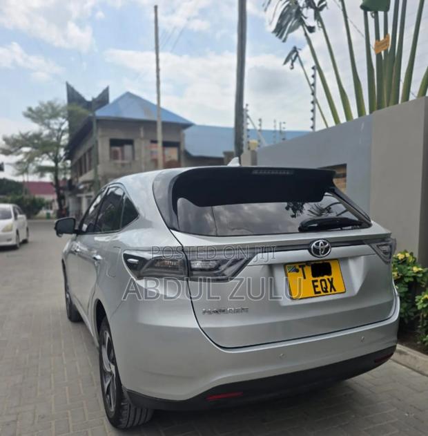 Toyota Harrier 2016 Silver