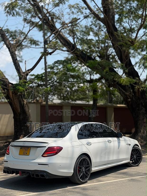 Mercedes-Benz E200 2017 White