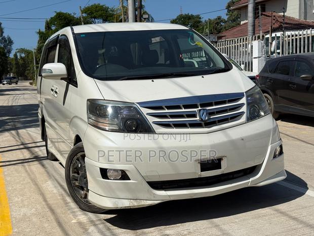 Toyota Alphard 2.4 Petrol AWD 2005 White