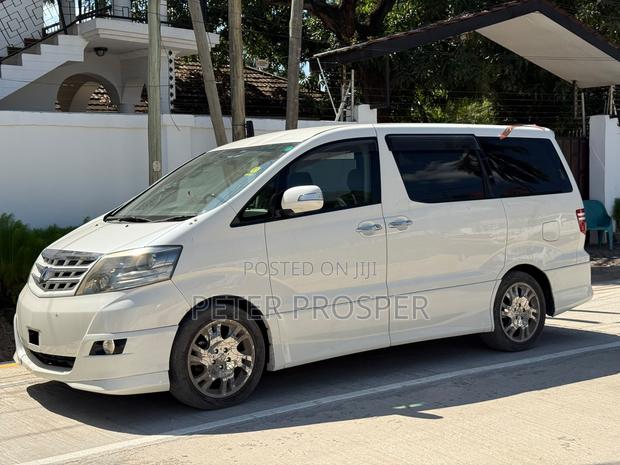 Toyota Alphard 2.4 Petrol AWD 2005 White