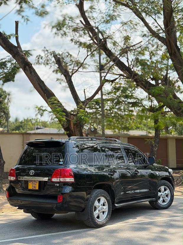 Toyota Land Cruiser 2009 Black