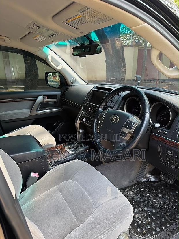 Toyota Land Cruiser 2009 Black