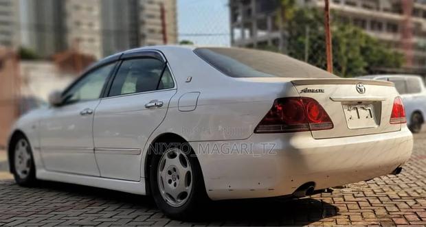 Toyota Crown Royale 2005 White