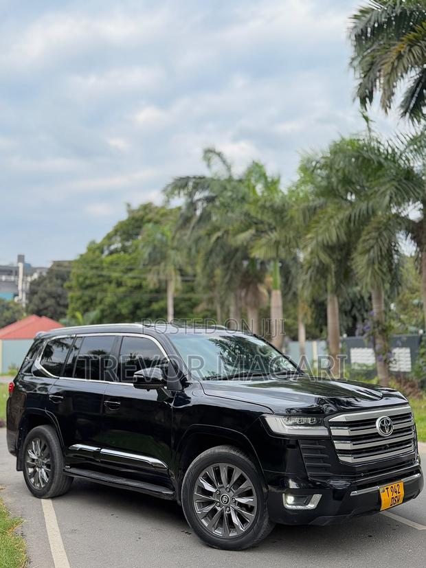 Toyota Land Cruiser 2016 Black