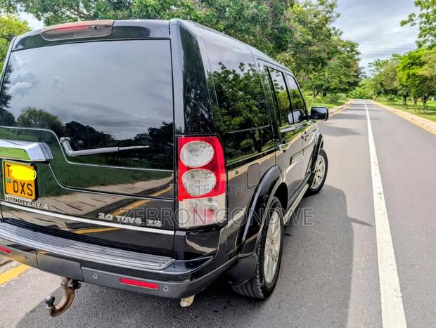 Land Rover Discovery 2010 Black