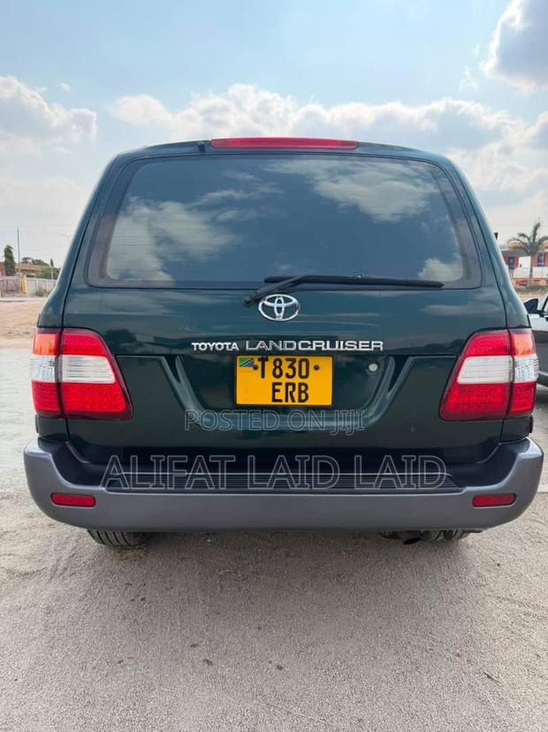 Toyota Land Cruiser 2006 Black
