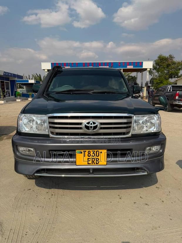 Toyota Land Cruiser 2006 Black
