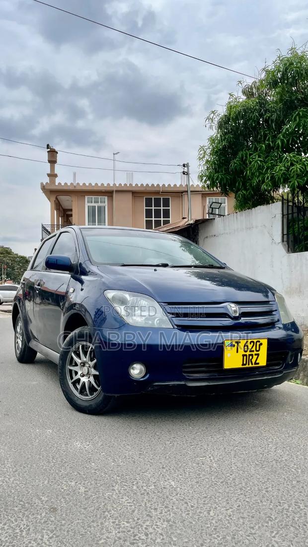 Toyota IST 2003 Blue