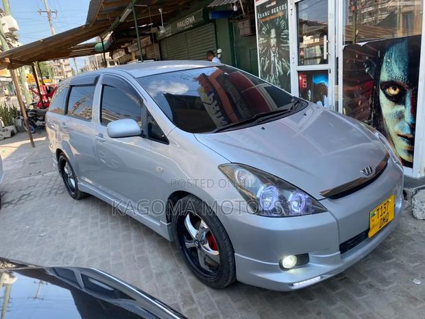 Toyota Wish 2003 Silver