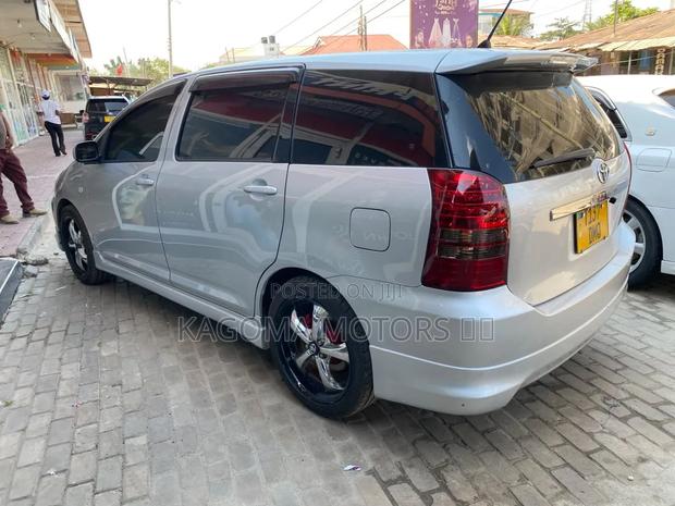 Toyota Wish 2003 Silver