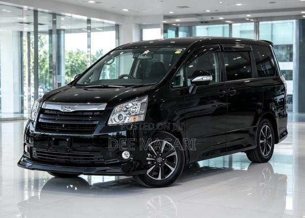 Toyota Noah 2007 Black