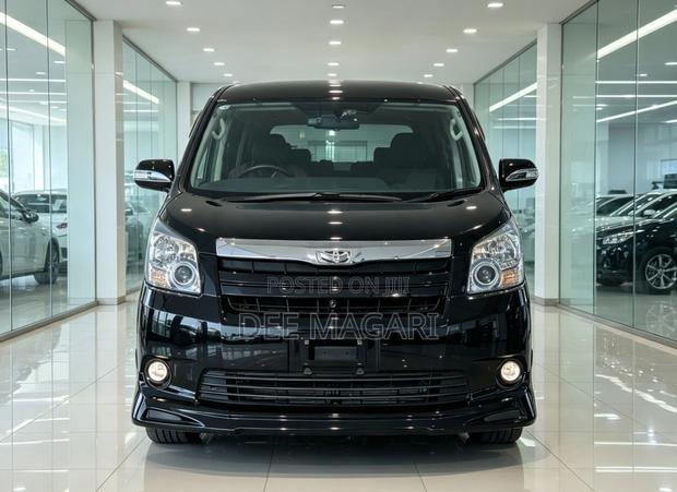 Toyota Noah 2007 Black