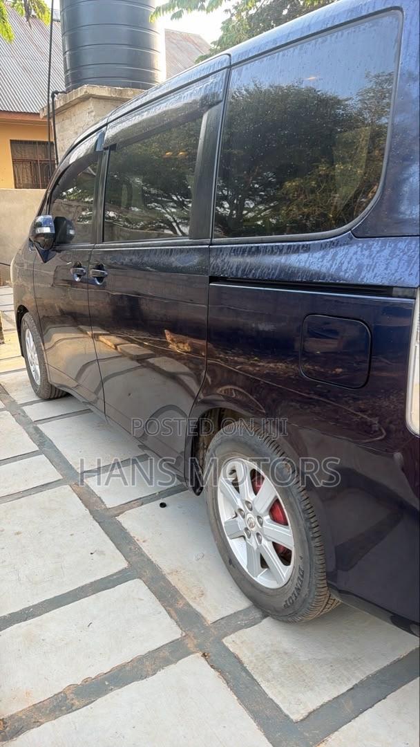 Toyota Noah 2008 Blue