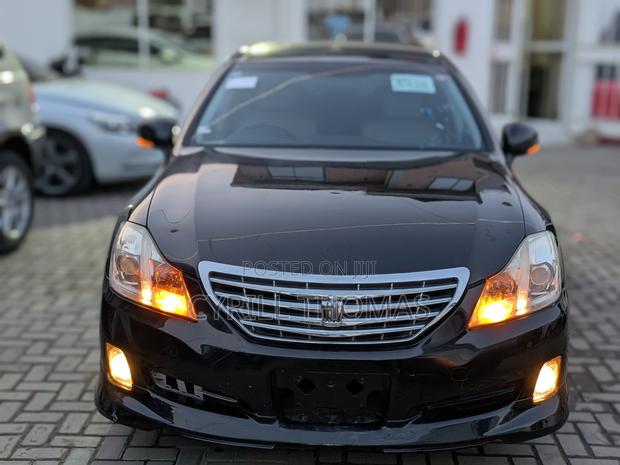 Toyota Crown 2010 Black