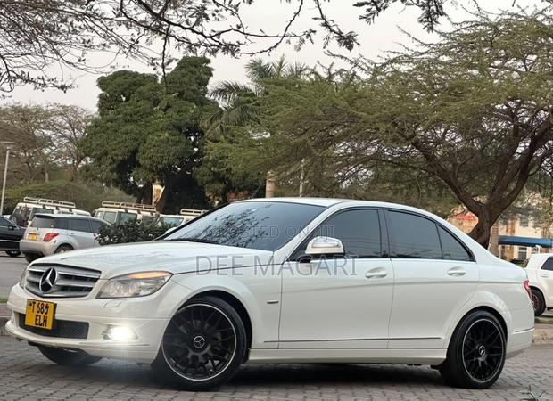 Mercedes-Benz C-Class C 200 Kompressor (S203) 2007 White