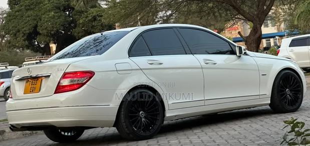 Mercedes-Benz C-Class 2010 White