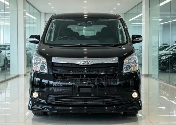 Toyota Noah 2007 Black