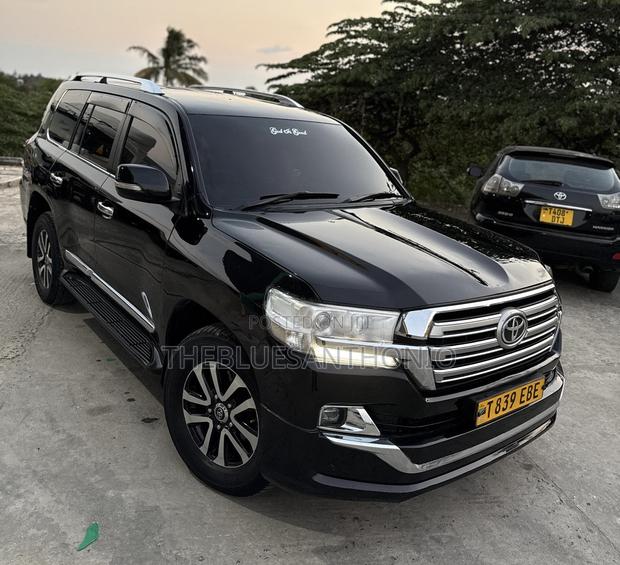Toyota Land Cruiser 2013 Black