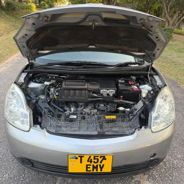 Mazda Verisa 2010 Beige