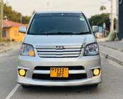Toyota Noah 2004 Silver for sale