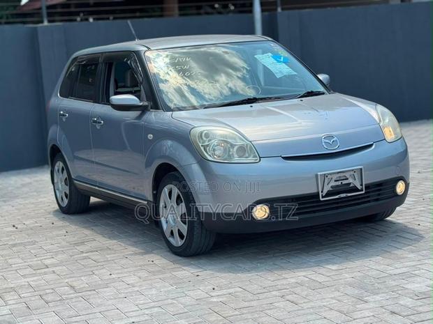 Mazda Verisa 2009 Silver