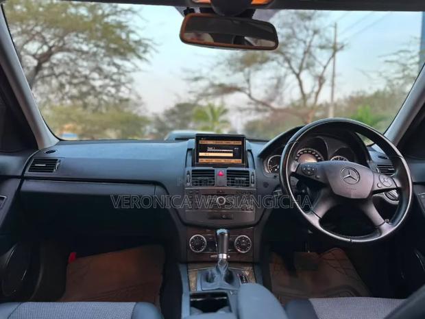 Mercedes-Benz C200 2010 White