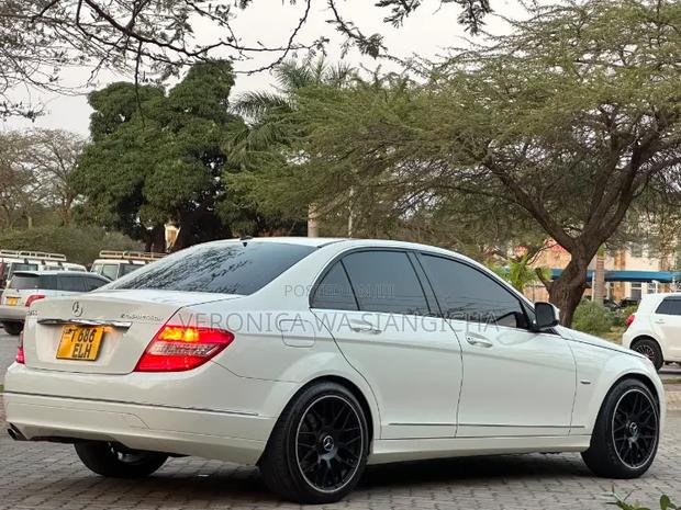 Mercedes-Benz C-Class 2007