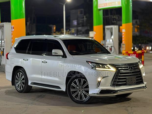 Lexus LX 2016 White