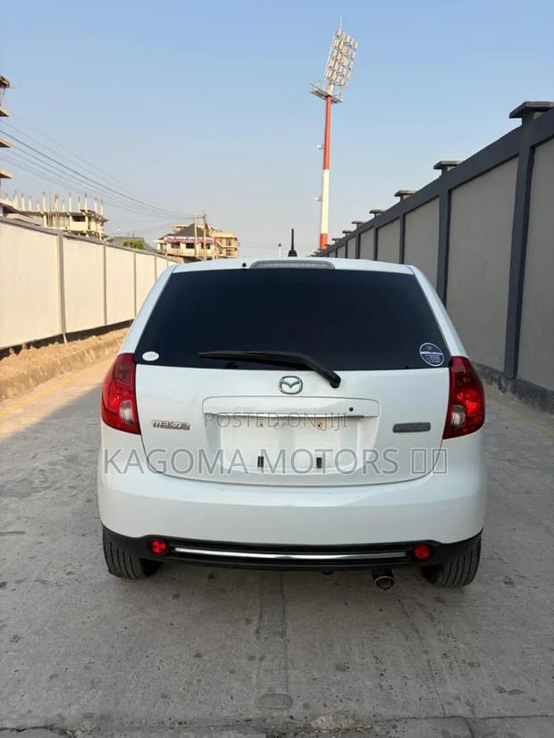 Mazda Verisa 2007 White