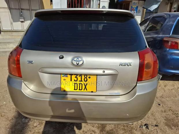 Toyota Corolla RunX 2007 Gold