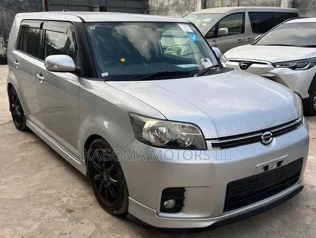 Toyota Corolla Rumion 2009 Silver