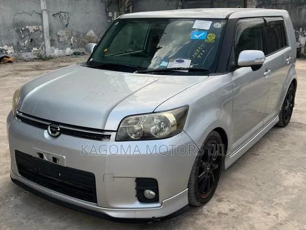 Toyota Corolla Rumion 2009 Silver