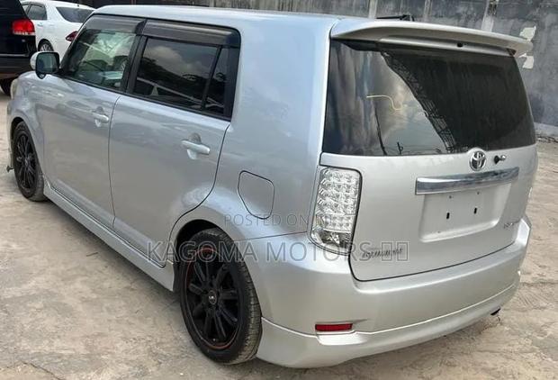 Toyota Corolla Rumion 2009 Silver