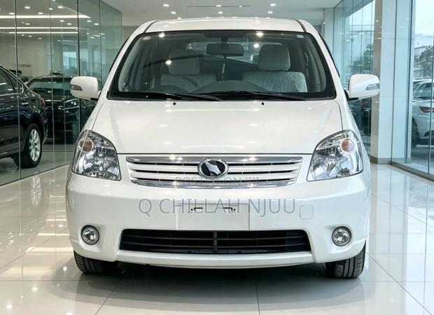 Toyota Raum 2008 White