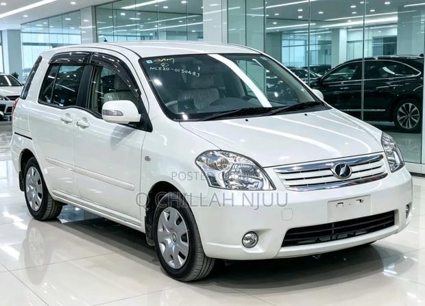 Toyota Raum 2008 White
